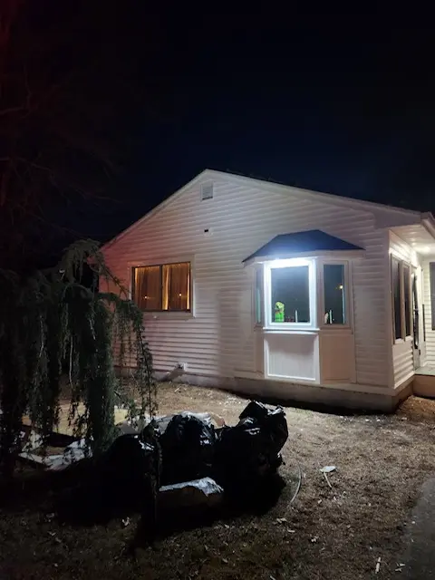 Completed exterior entry and bay window by Cedar Tough Builders